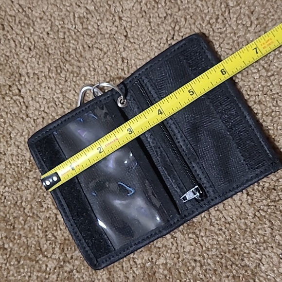 Black Spirit Celebration Wallet with Carabiner - Picture 4 of 5
